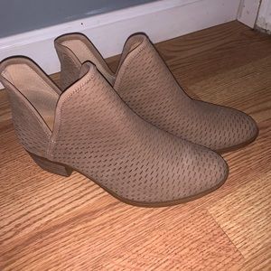 Lucky Brand women’s Bootie size 8